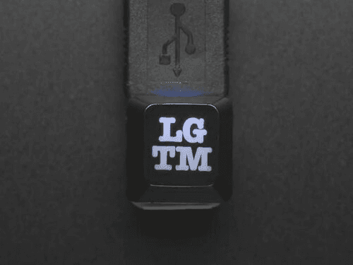 Светящаяся клавиатура с гравировкой и аббревиатурой LGTM (выглядит хорошо для меня) — фото 2