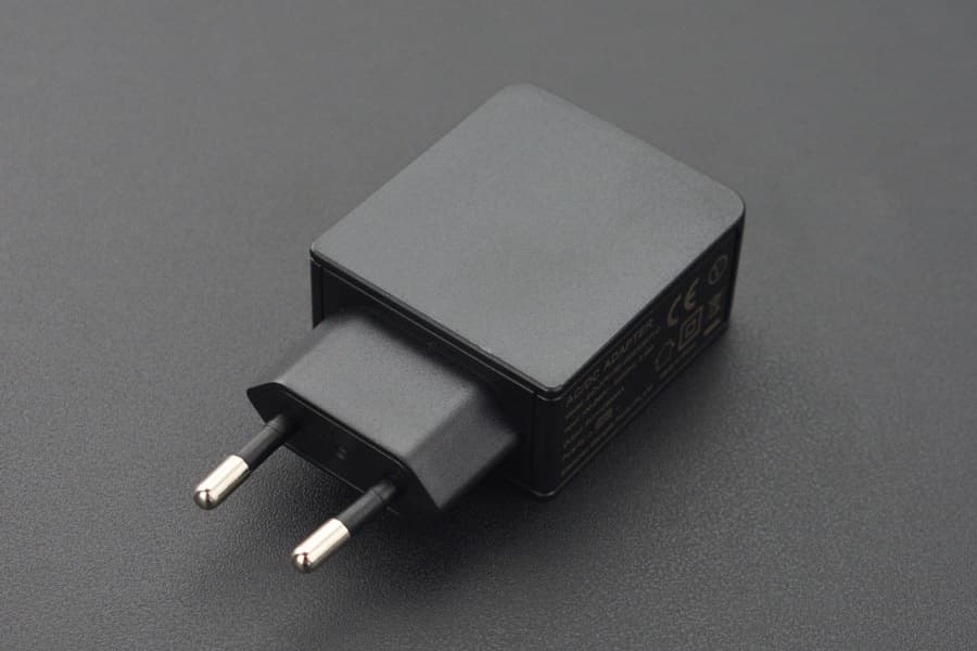 Подключите LattePanda и Raspberry Pi к питанию с помощью USB-адаптера 5 В ⚡ — фото 3