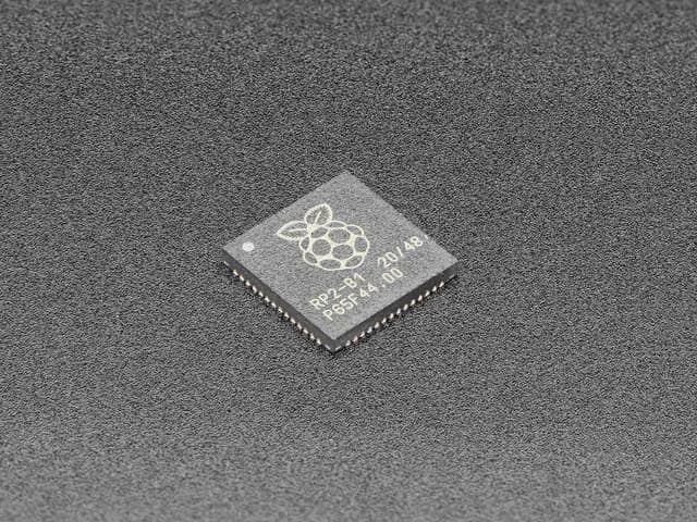 Микроконтроллер Raspberry Pi RP2040 — одинарный чип для поверхностного монтажа