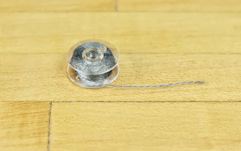 Коричневая проводящая нить для гаджетов для собак