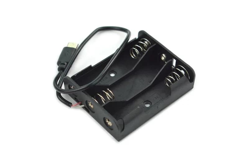 Подключите Arduino к питанию с помощью держателя батареи MicroUSB!