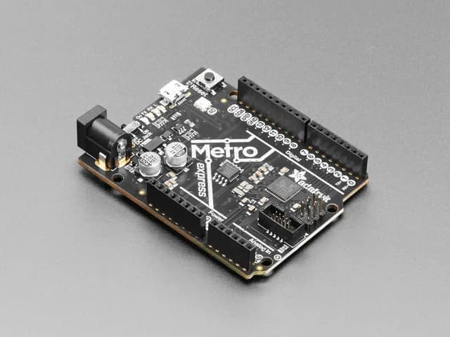 Adafruit METRO M0 Express — разработан для CircuitPython