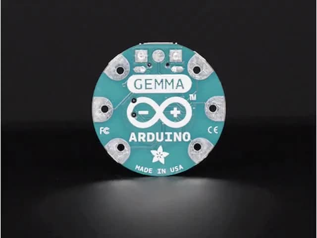 Arduino GEMMA - Миниатюрная носимая электронная платформа