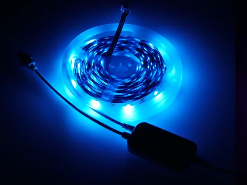 Светодиодная лента RGB WS2812 (5 м) с пультом дистанционного управления — инфракрасный порт и управление по Bluetooth