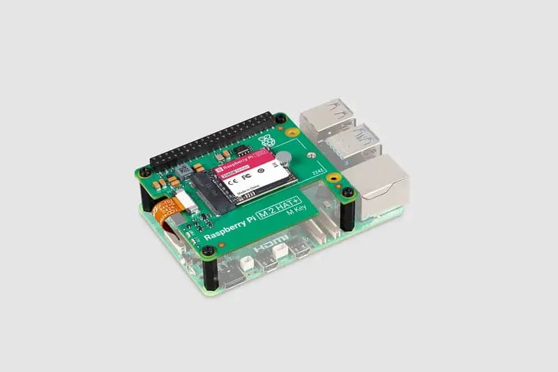 Комплект твердотельного накопителя Raspberry Pi — 256 ГБ с Raspberry Pi M.2 HAT+