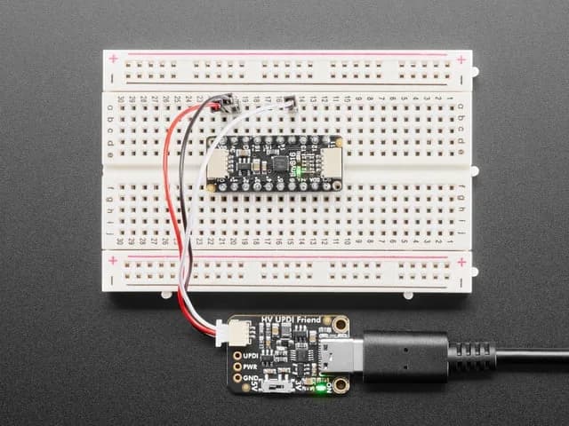 Adafruit Высоковольтный UPDI Friend - USB-программатор UPDI с последовательным интерфейсом