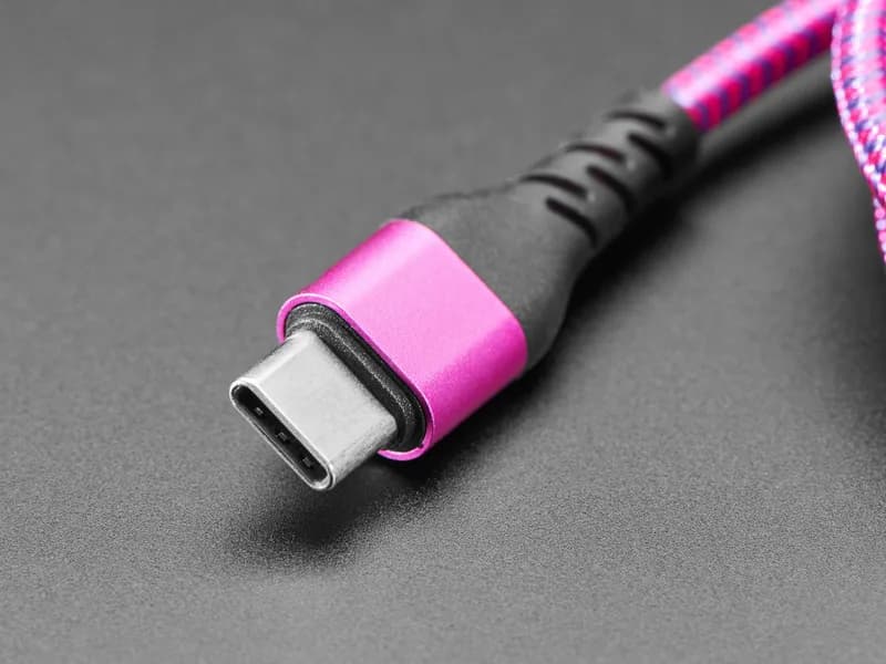 Тканый кабель USB A — USB C розового и фиолетового цвета — длина 2 метра