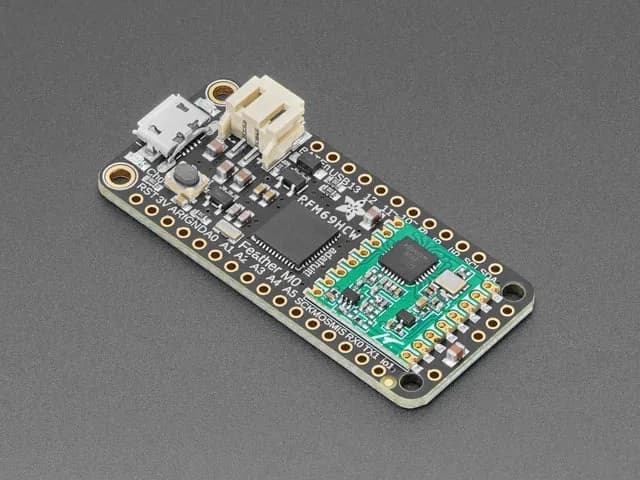 Пакетная радиосвязь Adafruit Feather M0 RFM69HCW — 868 или 915 МГц