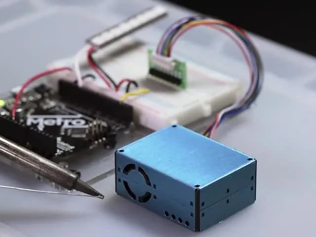 Датчик качества воздуха PM2.5 и комплект адаптеров для макетной платы