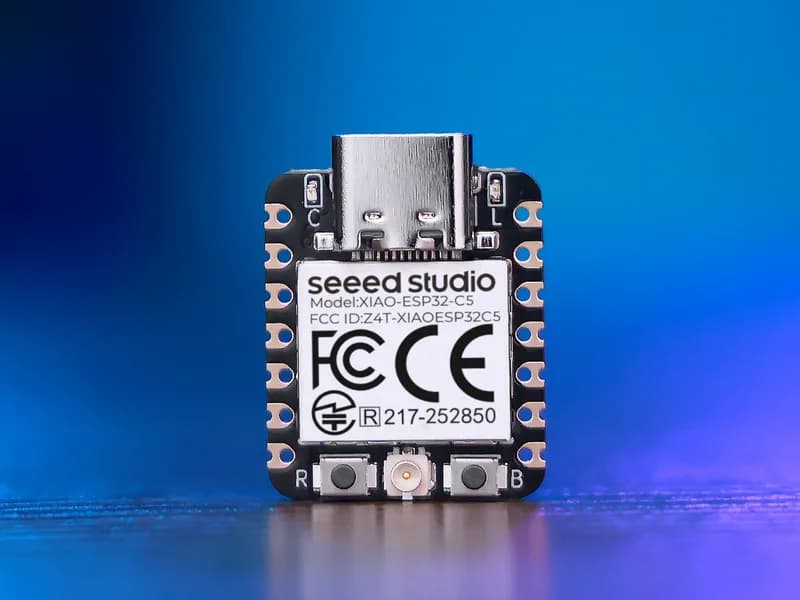 Seeed Studio XIAO ESP32C5