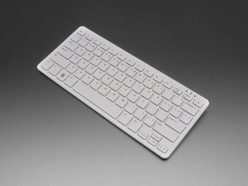 Настольный компьютер Raspberry Pi® 500 — только компьютер