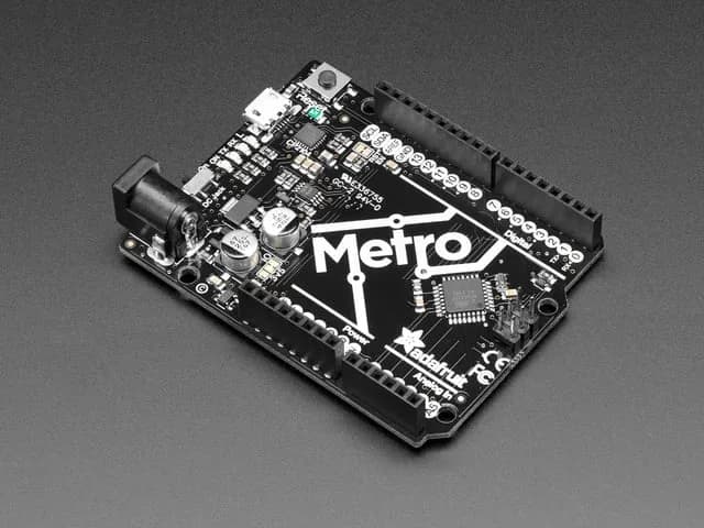 Adafruit METRO 328 — совместимость с Arduino — с разъемами