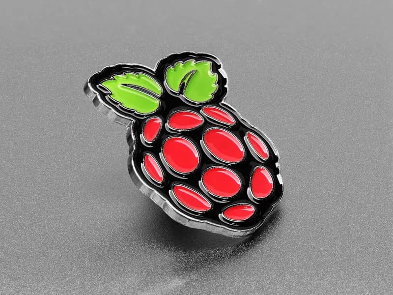 Официальный эмалированный значок Raspberry Pi