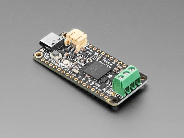 Adafruit Feather M4 CAN Express с ATSAME51
