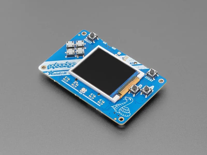 Adafruit PyBadge LC — недорогая версия MakeCode Arcade, CircuitPython или Arduino